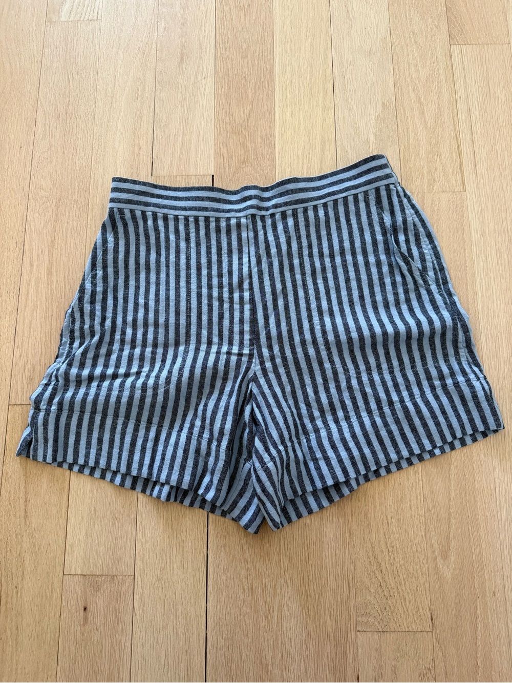 Banana Republic Striped High-Waist Women's Shorts - Light Blue & Navy - Size S